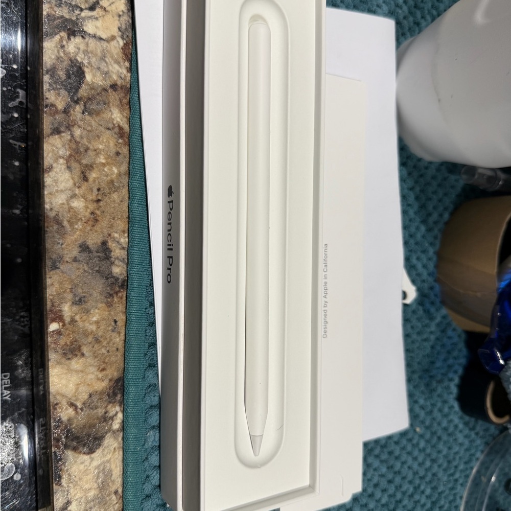 Apple Pencil Pro in Classic White